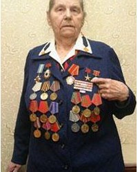 На фото Логвинова Вера Васильевна